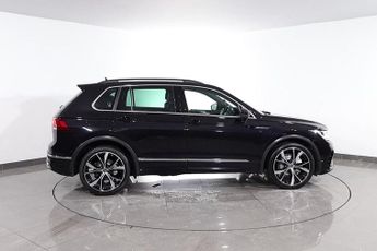 VOLKSWAGEN TIGUAN 2.0 TDI R-Line SUV 5dr Diesel DSG 4Motion Euro 6 (s/s) (200 ps)