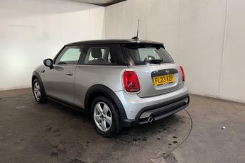MINI HATCH 1.5 Cooper Classic Hatchback 3dr Petrol Steptronic Euro 6 (s/s) 