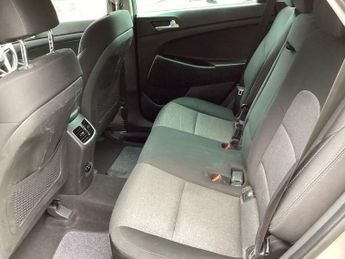 HYUNDAI TUCSON 1.6 GDi SE Nav SUV 5dr Petrol Manual Euro 6 (s/s) (132 ps)