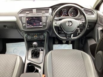 VOLKSWAGEN TIGUAN 1.4 TSI BlueMotion Tech SE Navigation SUV 5dr Petrol Manual Euro