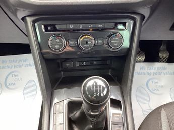 VOLKSWAGEN TIGUAN 1.4 TSI BlueMotion Tech SE Navigation SUV 5dr Petrol Manual Euro