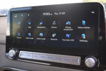 HYUNDAI KONA 39kWh Premium SUV 5dr Electric Auto (10.5kW Charger) (136 ps)