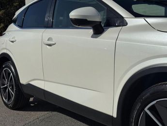 NISSAN QASHQAI 1.3 DIG-T MHEV Tekna SUV 5dr Petrol Hybrid XTRON Euro 6 (s/s) (1