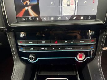 JAGUAR F-PACE 2.0 D180 R-Sport SUV 5dr Diesel Auto AWD Euro 6 (s/s) (180 ps)