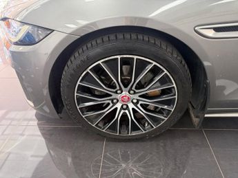 JAGUAR XE 2.0 D180 R-Dynamic S Saloon 4dr Diesel Auto Euro 6 (s/s) (180 ps