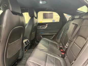 JAGUAR XF 2.0d R-Sport Saloon 4dr Diesel Auto Euro 6 (s/s) (180 ps)