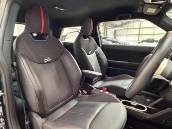 MINI ELECTRIC COOPER E 40.7kWh Sport Hatchback 3dr Electric Auto (184 ps)