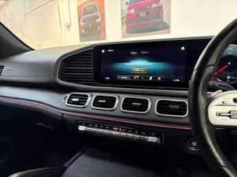 MERCEDES-BENZ GLE 2.0 GLE300d AMG Line (Premium) SUV 5dr Diesel G-Tronic 4MATIC Eu