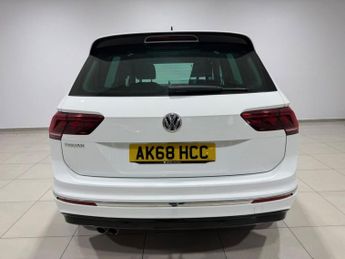 VOLKSWAGEN TIGUAN 2.0 TDI R-Line SUV 5dr Diesel DSG Euro 6 (s/s) (150 ps)