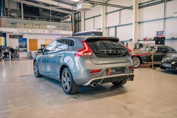 VOLVO V40 2.0 D4 R-Design Pro Hatchback 5dr Diesel Auto Euro 6 (s/s) (190 