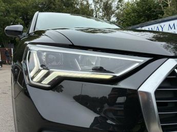 AUDI Q3 1.5 TFSI CoD 35 S line SUV 5dr Petrol S Tronic Euro 6 (s/s) (150