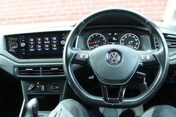 VOLKSWAGEN POLO 1.0 TSI SE Hatchback 5dr Petrol DSG Euro 6 (s/s) (95 ps)