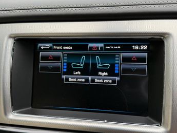 JAGUAR XF 3.0d S V6 Portfolio Saloon 4dr Diesel Auto Euro 5 (s/s) (275 ps)