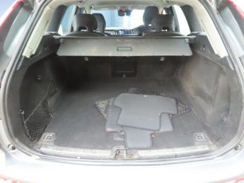 VOLVO XC60 2.0 T5 Momentum SUV 5dr Petrol Auto AWD Euro 6 (s/s) (250 ps)
