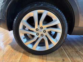 LAND ROVER DISCOVERY SPORT 2.0 TD4 HSE Luxury SUV 5dr Diesel Auto 4WD Euro 6 (s/s) (180 ps)