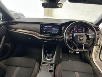 SKODA OCTAVIA 1.4 TSI iV 13kWh vRS Estate 5dr Petrol Plug-in Hybrid DSG Euro 6
