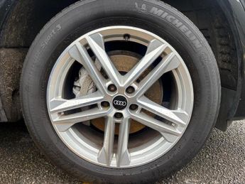 AUDI Q5 2.0 TDI 40 S line SUV 5dr Auto Diesel S Tronic quattro Euro 6 (s