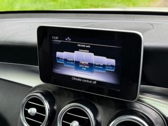 MERCEDES-BENZ GLC 2.1 GLC250d AMG Line (Premium) SUV 5dr Auto Diesel G-Tronic+ 4MA