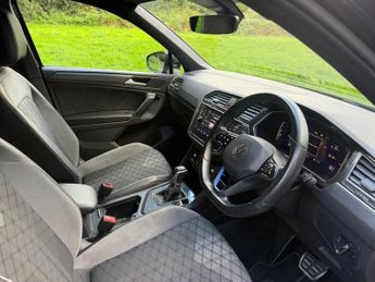 VOLKSWAGEN TIGUAN 1.5 TSI R-Line SUV 5dr Auto Petrol DSG Euro 6 (s/s) (150 ps)
