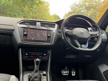 VOLKSWAGEN TIGUAN 1.5 TSI R-Line SUV 5dr Auto Petrol DSG Euro 6 (s/s) (150 ps)