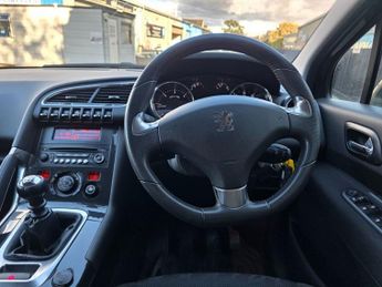 PEUGEOT 3008 1.6 HDi Allure SUV 5dr Diesel Manual Euro 5 (115 ps)