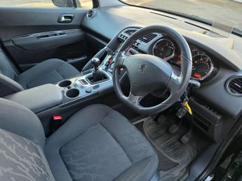PEUGEOT 3008 1.6 HDi Allure SUV 5dr Diesel Manual Euro 5 (115 ps)