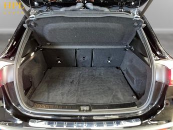MERCEDES-BENZ EQA EQA 350 66.5kWh AMG Line (Premium) SUV 5dr Electric Auto 4MATIC 