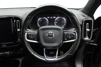 VOLVO XC40 1.5h T5 Twin Engine Recharge 10.7kWh R-Design Pro SUV 5dr Petrol