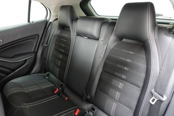 MERCEDES-BENZ GLA 1.6 GLA180 Urban Edition SUV 5dr Petrol 7G-DCT Euro 6 (s/s) (122