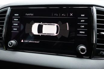 SKODA KAROQ 1.5 TSI ACT SE Technology SUV 5dr Petrol DSG Euro 6 (s/s) (150 p