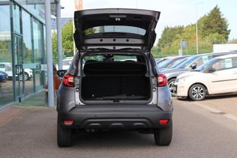 RENAULT CAPTUR 1.3 TCe ENERGY Iconic SUV 5dr Petrol EDC Euro 6 (s/s) (150 ps)