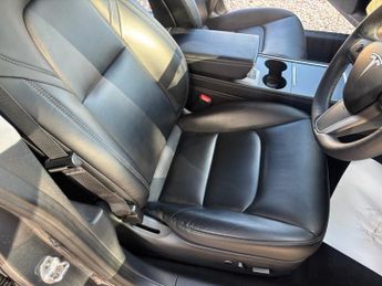 TESLA Model 3 (Dual Motor) Long Range Saloon 4dr Electric Auto 4WDE (346 ps)
