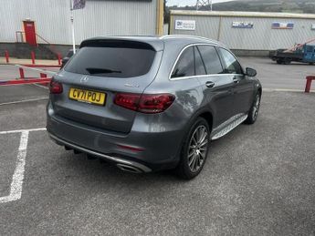 MERCEDES-BENZ GLC 2.0 GLC300d AMG Line (Premium) SUV 5dr Diesel G-Tronic+ 4MATIC E