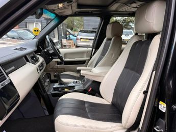 LAND ROVER RANGE ROVER 3.6 TD V8 Autobiography SUV 5dr Diesel Auto 4WD Euro 4 (271 ps)