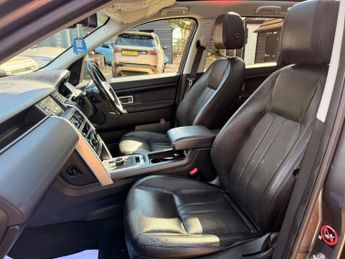 LAND ROVER DISCOVERY SPORT 2.0 TD4 HSE SUV 5dr Diesel Auto 4WD Euro 6 (s/s) (180 ps) 