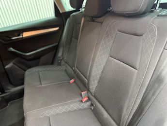 SKODA KAROQ 1.6 TDI SE Technology SUV 5dr Diesel DSG Euro 6 (s/s) (115 ps)