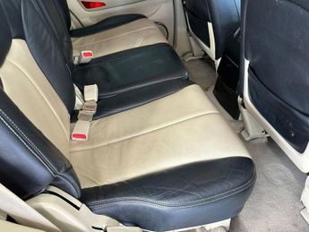 SSANGYONG REXTON 2.2l 5dr Auto 176 BHP