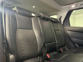 LAND ROVER DISCOVERY SPORT 2.0 TD4 SE Tech SUV 5dr Diesel Auto 4WD Euro 6 (s/s) (180 ps)