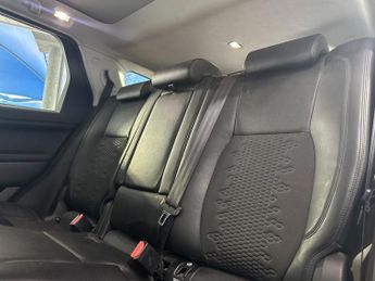 LAND ROVER DISCOVERY SPORT 2.0 TD4 SE Tech SUV 5dr Diesel Auto 4WD Euro 6 (s/s) (180 ps)
