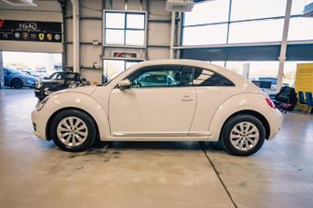 VOLKSWAGEN BEETLE 1.6 TDI BlueMotion Tech Design Hatchback 3dr Diesel DSG Euro 5 (