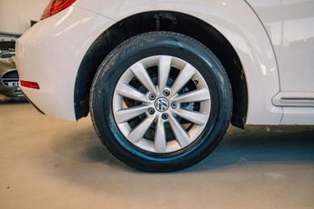 VOLKSWAGEN BEETLE 1.6 TDI BlueMotion Tech Design Hatchback 3dr Diesel DSG Euro 5 (