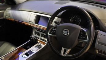 JAGUAR XF 2.2d Luxury Saloon 4dr Diesel Auto Euro 5 (s/s) (163 ps)