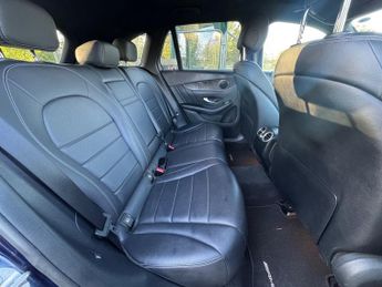 MERCEDES-BENZ GLC 2.1 GLC250d AMG Line (Premium) SUV 5dr Diesel G-Tronic+ 4MATIC E