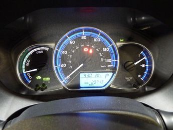 TOYOTA YARIS 1.5 VVT-h Excel Hatchback 5dr Petrol Hybrid E-CVT Euro 6 (15in A