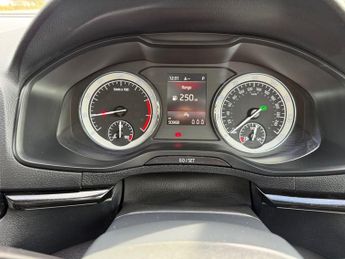 SKODA KAROQ 1.5 TSI ACT SportLine SUV 5dr Petrol DSG Euro 6 (s/s) (150 ps)
