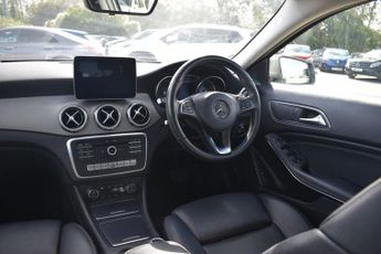 MERCEDES-BENZ GLA 1.6 GLA200 Sport (Executive) SUV 5dr Petrol 7G-DCT Euro 6 (s/s) 