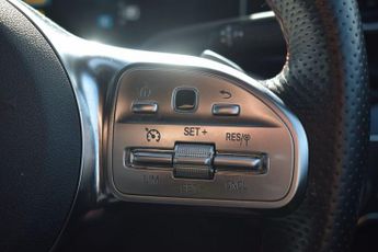 MERCEDES-BENZ A CLASS 1.3 A180 AMG Line (Executive) Hatchback 5dr Petrol 7G-DCT Euro 6