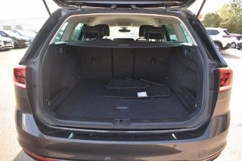VOLKSWAGEN PASSAT 1.5 TSI EVO SEL Estate 5dr Petrol DSG Euro 6 (s/s) (150 ps)