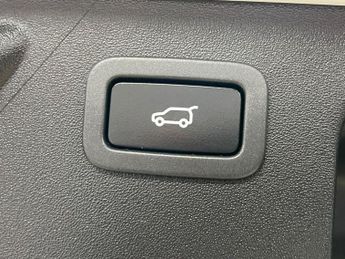 LAND ROVER DISCOVERY SPORT 2.0 TD4 Landmark SUV 5dr Diesel Auto 4WD Euro 6 (s/s) (180 ps)