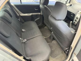 TOYOTA YARIS 1.3 VVT-i T3 Hatchback 5dr Petrol Manual (141 g/km, 85 bhp)